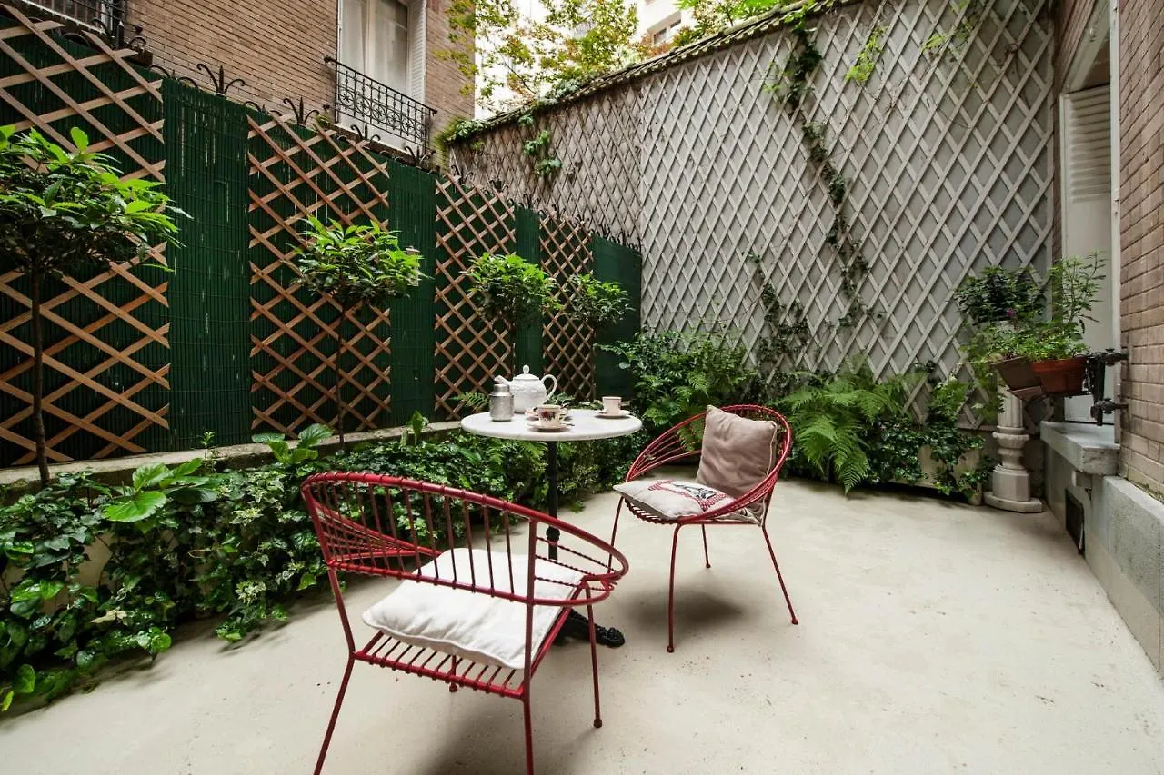 Apartamento Calm Flat With Terrasse Nearby Montparnasse - Paris - Welkeys