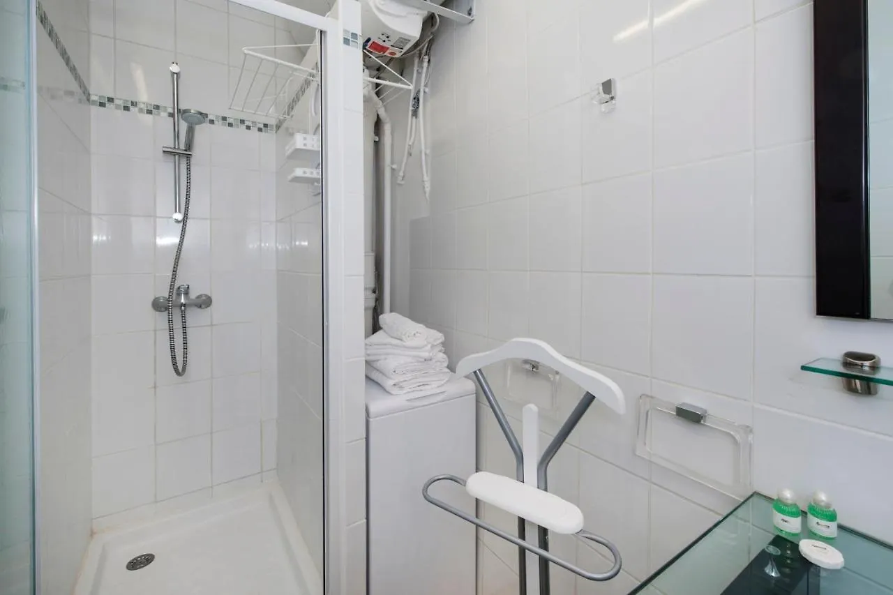 Apartamento Calm Flat With Terrasse Nearby Montparnasse - Paris - Welkeys