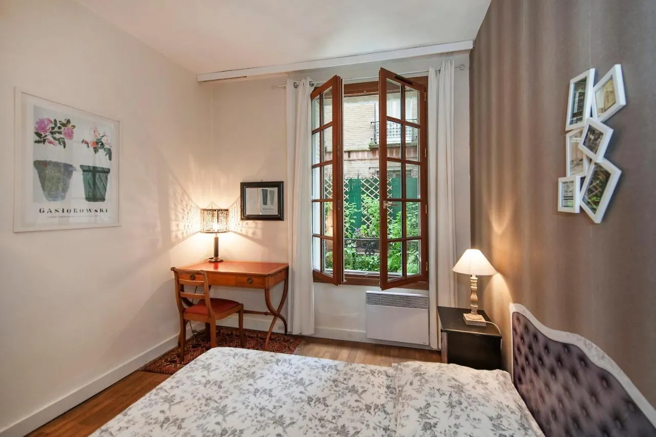 Calm Flat With Terrasse Nearby Montparnasse - Paris - Welkeys Apartman